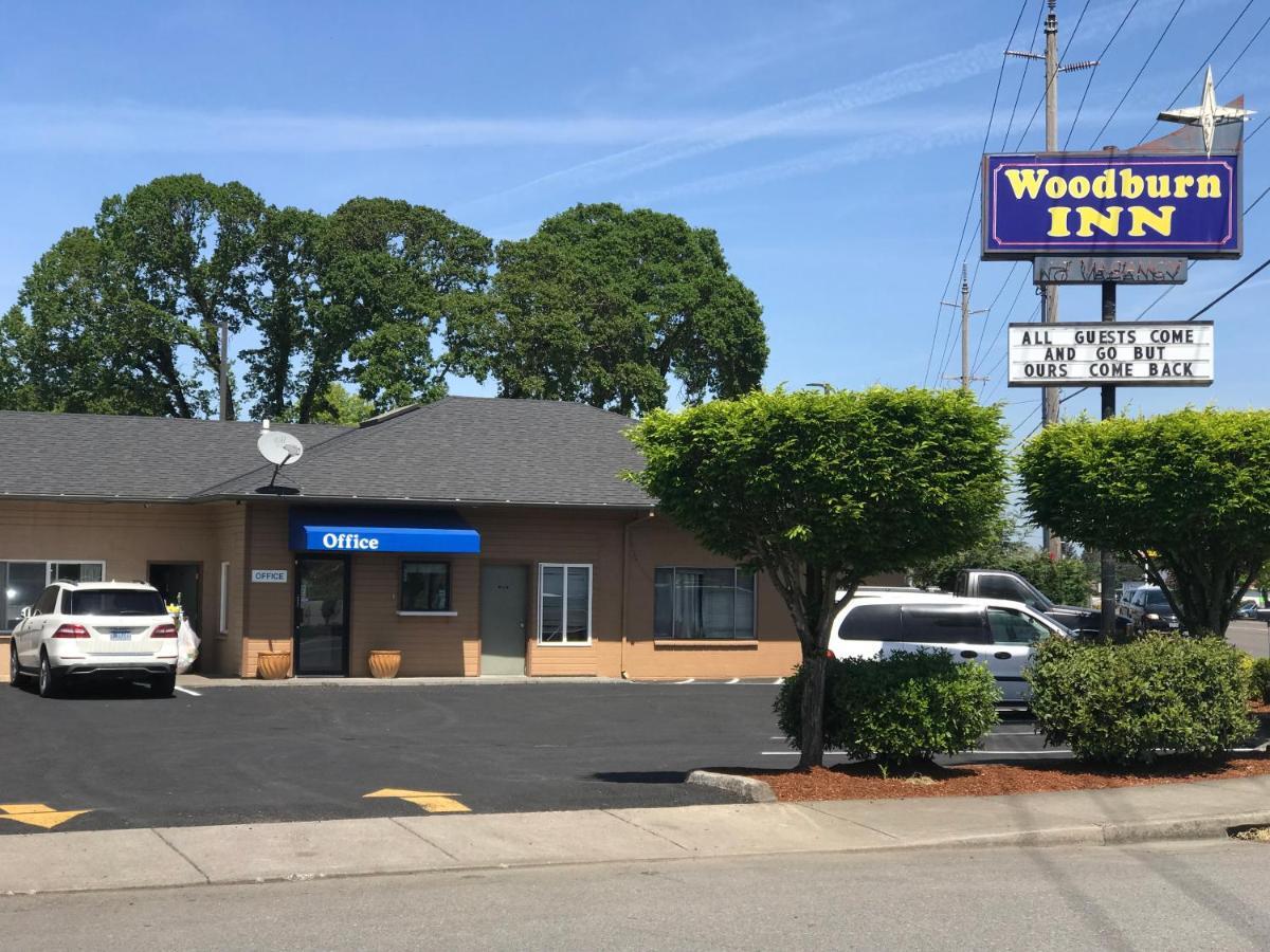Woodburn Inn מראה חיצוני תמונה