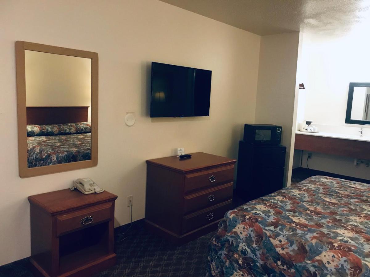 Woodburn Inn מראה חיצוני תמונה